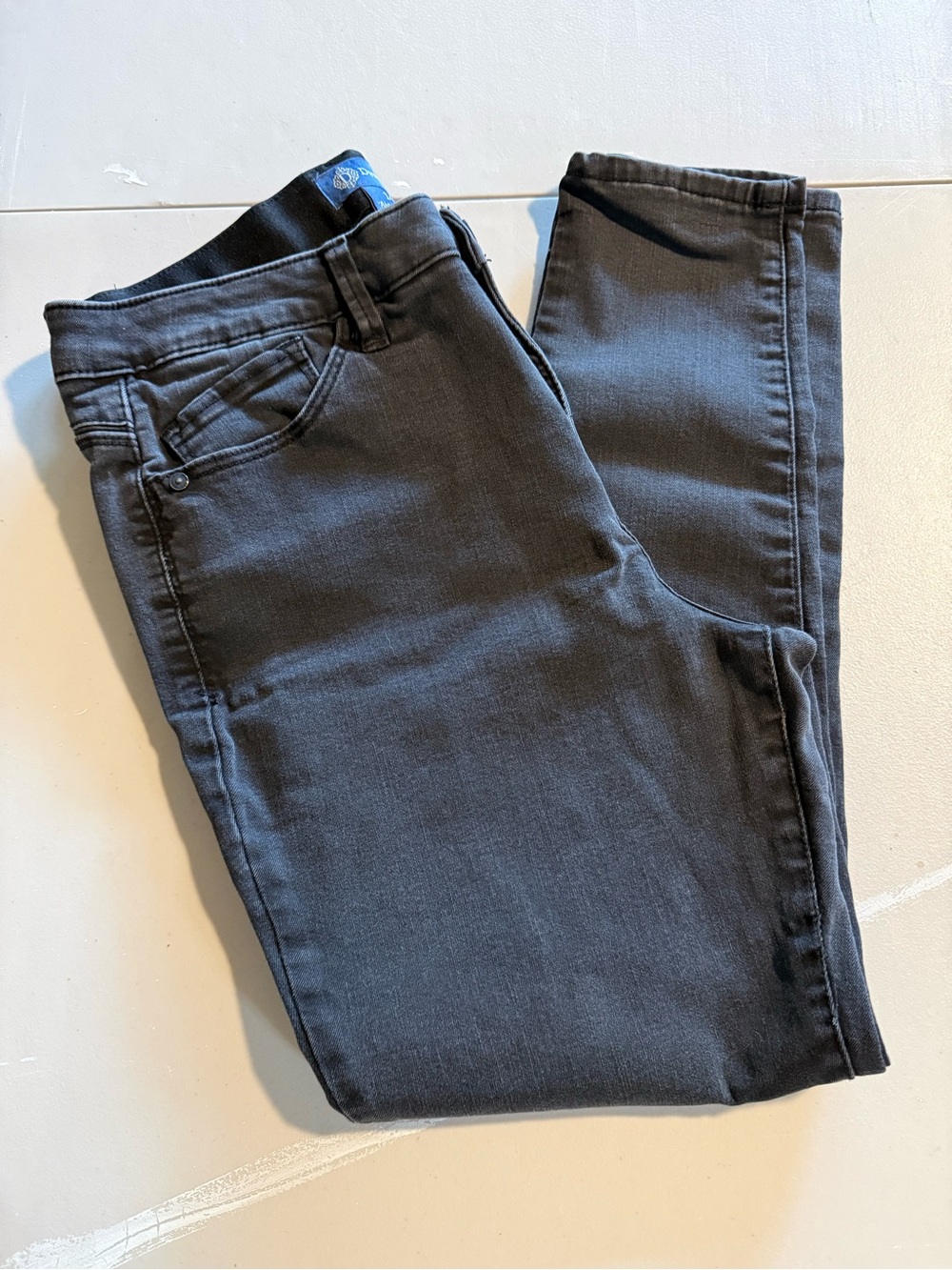 Democracy Ab-Solutions straight leg jeans